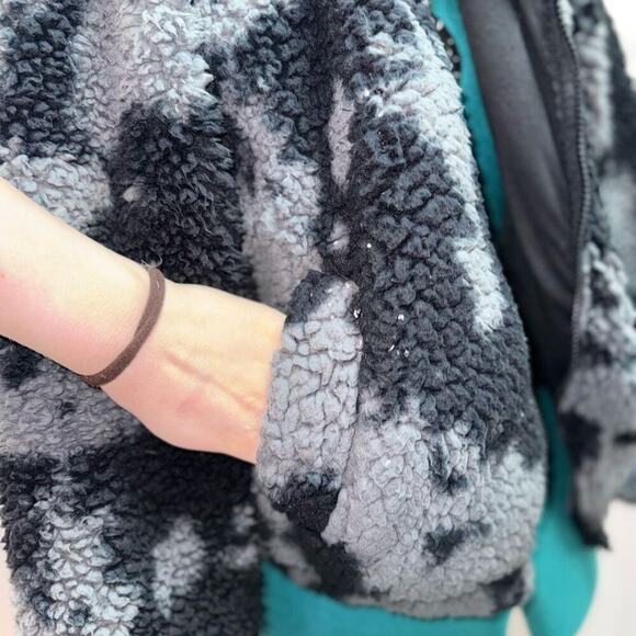 Sage Collective gray and black teddy zip front jacket | Sz S - Picture 5 of 6